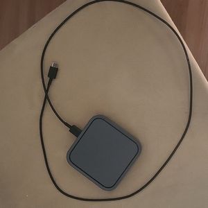 Galaxy wireless charger